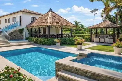 Image de Villa Bella Laguna Beach Access 6 Bedrooms with bonus Staff Room
