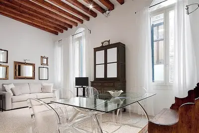 Image de Stradivari apartment in Venice historic center