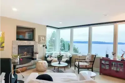 Image de Beautiful 3-bedroom home minutes from World Cup matches! Puget Sound views.