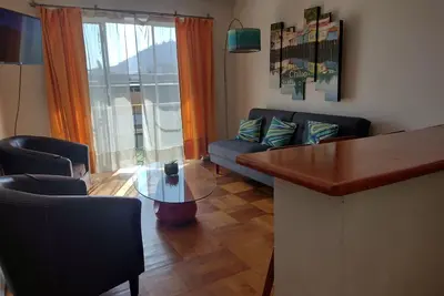 Image de Apartment steps away from Los Leones subway station and very close to the waterfront.