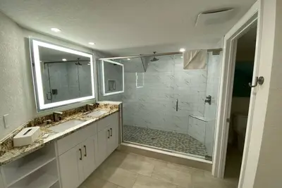 Image de Magical Disney Getaway: 2-Bed Villa with Loft at Premier Water Park Resort!