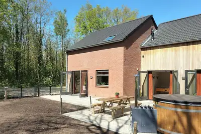 Image de 5 bedroom luxurious home in Afferden