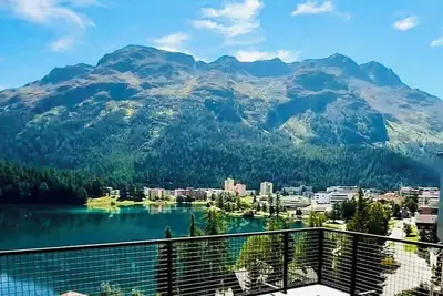 Image de Terrific 2-Bedroom in St. Moritz Dorf with Stunning Lake View