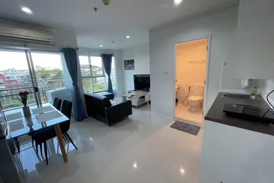 Image de 2-bedroom condo just oposit jomtien Pattaya beach