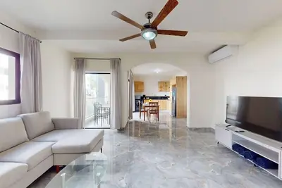 Image de Cana Life Breeze | Los Corales Beach Residences B2