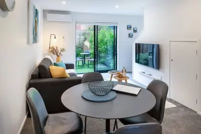 Image de City Escape Townhouse - Walk to One Nz Stadium