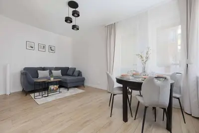 Image de Modern Apartment in the Business Heart of Warsaw | Balcony and Parking