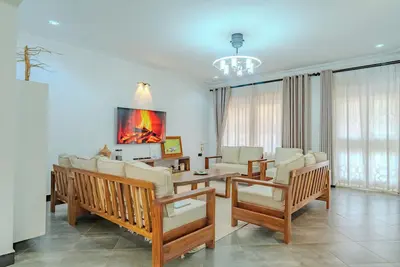 Image de Home4Home Airbnb – Peaceful retreat close to the City