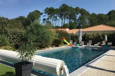 Image de Villa avec piscine et animaux permis - 10 pers.