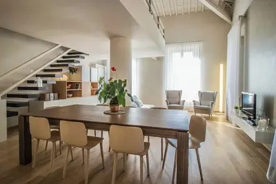 Image de La Sortita. Appartement lumineux et moderne à Lucques