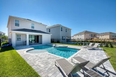 Image de Elegant Disney Retreat! Private Pool, Spa & Game Room - Sleeps 12