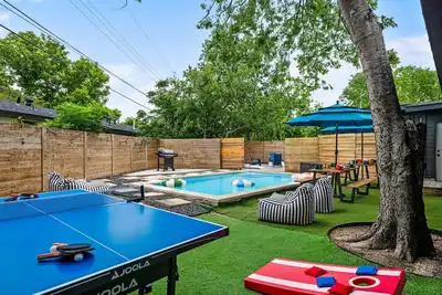 Image de Wonderland · Sleeps 24, Pool, Hot Tub, Soccer, etc