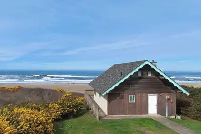 Image de Sea Stacks Beach Cabin