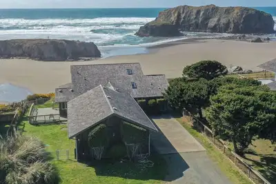 Image de Oceanfront Private Beach Access Spectacular Views!