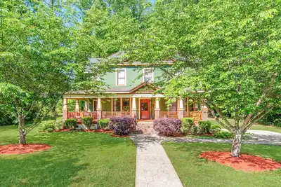Image de Historic Abernathy House - Spacious Charlotte Retreat for 16