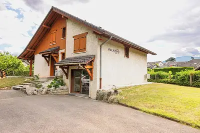 Image de Spacieuse villa avec jardin et parking au calme, proche Chambéry