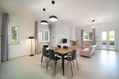 Image de Appartement 'Don Onofrio - Ettore' avec vue montagne, Wi-Fi et climatisation