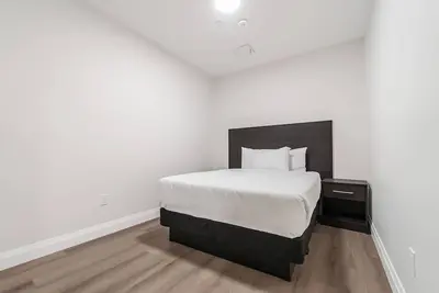 Image de Modern Fully Furnished Two Bed Studio Condo