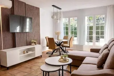 Image de Maison à Bahia Golf avec piscine et vue sur la mer