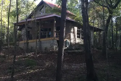 Image de Cozy cabin 2 miles from Auburn's campus. 2 bdrm + loft. Sleeps 6.