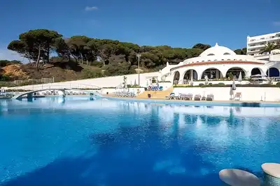 Image de Enjoy the Best of Albufeira Marina! 2 Relaxing Units, Beachfront Hotel w/ Pools