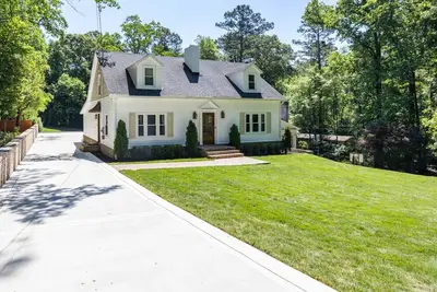 Image de Luxury Ingleside Home | Gym + Office | 4br