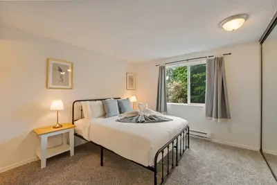 Image de Cozy 2br Condo @Auburn | Near Shopping & Highways