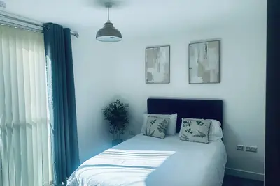Image de Modern2 Bedroom Apartment/private parking /Sleep 5/Balcony view in Birmingham City Centre