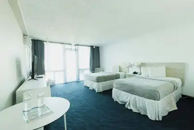 Image de Oceanfront Studio w/ Beach Access & Parking