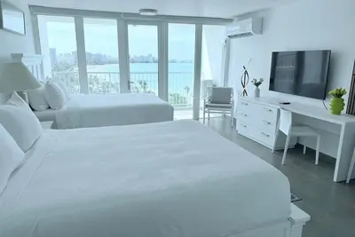 Image de Stylish Oceanview Studio • 2q Bed • Prime Location