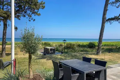 Image de Villa de plage avec embarcadère privé à Hou