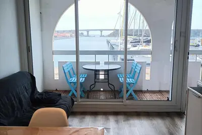 Image de T2 cabine rénové avec très belle vue sur le port de Leucate