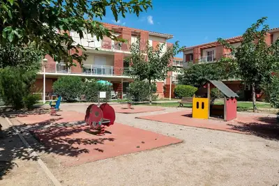 Image de Studio chic pour 4 personnes, espace bien-être et piscine