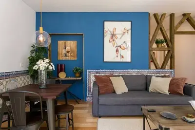 Image de Colorful Portuguese-Style Apartment in Chiado