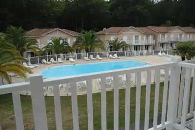 Image de Dans residence sécurisé Duplex en rdc, prox des transports et mer