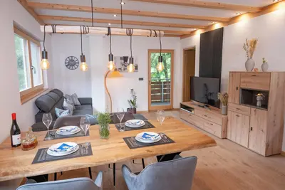 Image de Modern apartment with mountain view