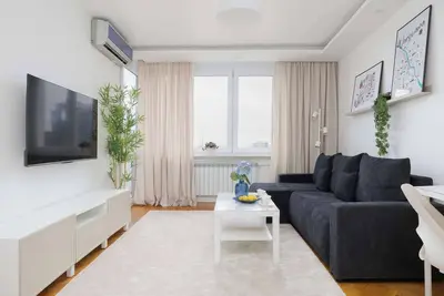 Image de Modern Apartment with a Desk | Air Conditioning | Downtown
