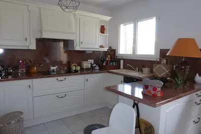 Image de Maison Mitoyenne Confortable à Sanguinet, Proche Lac et Commerces pour 6 Pers.