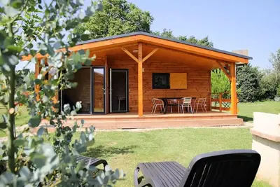 Image de Chalet Premium 2ch/2sdb - clim - Lv - Tv - Bbq - Ménage*, draps, draps de bain - 35m2+terrasse 17m2 4 Ã  5 personnes - 4 pers. i
