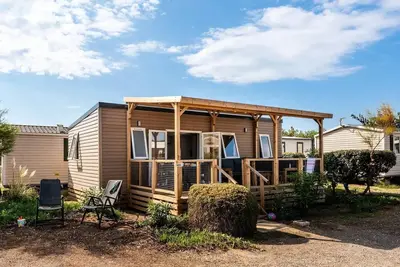 Image de Mobil-home | Premium | 3 Ch. | 4 pers. | Terrasse Lounge | A/C | Tv