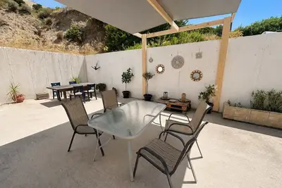 Image de Sunny Retreat - Kefalos Stay with Patio & Parking