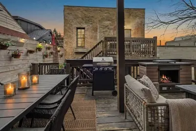 Image de West Town Estate • 6br, Game Room, Decks, 5Gbps