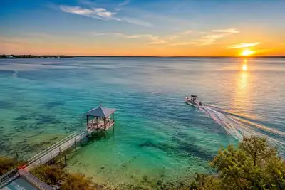 Image de The Fish House - Calling All Fishermen & Beach Lovers - Quiet Coastal Retreat