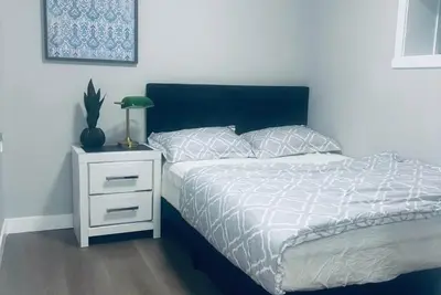 Image de Welcome to Our Cozy Suite.