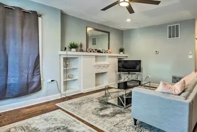 Image de Fantastic 4-bedroom apartment with Ac in charming Chicago