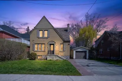 Image de Historic Home in Kingston, Summer Getaway