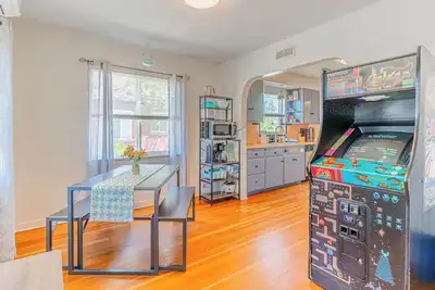 Image de Midtown Sanctuary w Pac-Man!