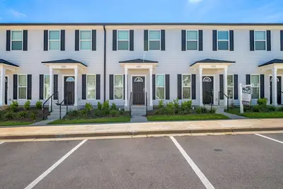Image de Comfortable and Stylish! Del Carmel 3/3 with pool!