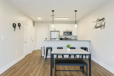 Image de Across from Uab|Spacious Retreat 02c