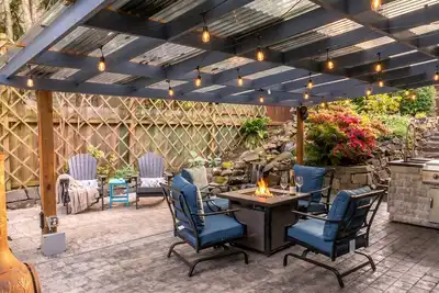 Image de College Hill Hideaway | Near Uo, Fire Table